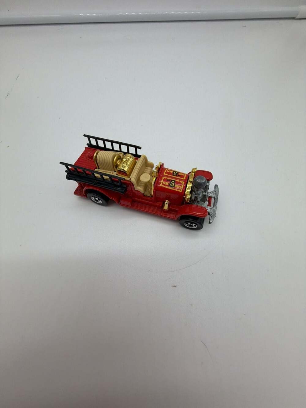 Vintage 1980 Diecast Hot Wheels Fire Engine Truck Old Number 5 (A14)